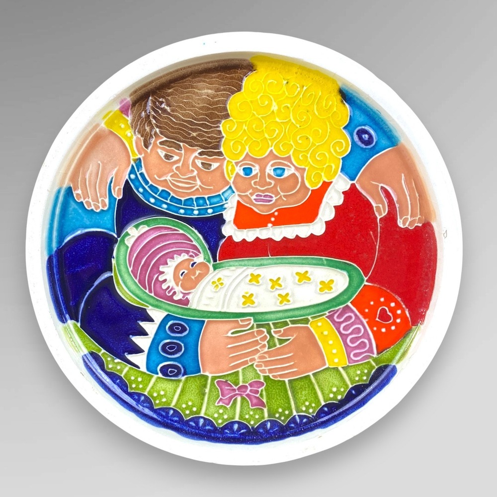 Creazioni Luciano Italy Family Relief Wall‎ Plate Mother Father Baby 1970s